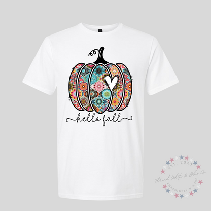 "Hello Fall" T-Shirt – Boho Pumpkin Vibes for a Cozy Autumn Look
