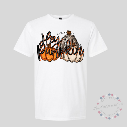 "Hey Pumpkin" Fall T-Shirt – Cute Autumn Vibes with a Touch of Leopard Print Style