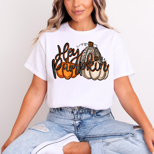 "Hey Pumpkin" Fall T-Shirt – Cute Autumn Vibes with a Touch of Leopard Print Style