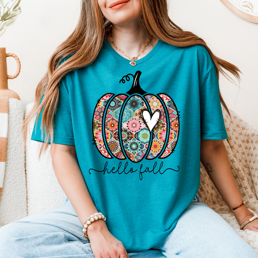 "Hello Fall" T-Shirt – Boho Pumpkin Vibes for a Cozy Autumn Look